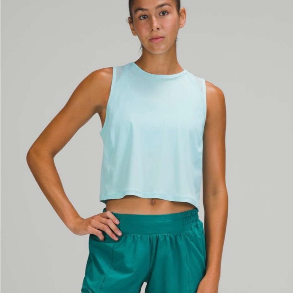 Lululemon Sculpt Cropped Tank - Icing Blue in Size 4
